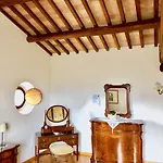 Podere Pescara Farm stay